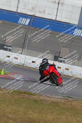 media/Nov-26-2022-Fastrack Riders (Sat) [[b001e85eef]]/Level 1/Session 3 Outside Turn 9/